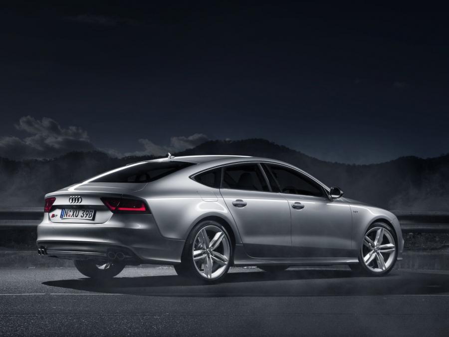  Audi S7 Sportback 2012 года  (AU) (фото 6 из 9)